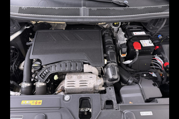 Peugeot 5008 1.2T 131PK Automaat 7-Persoons Navi Ecc 360°Camera Apple Carplay Android Auto Cruise Control Active Pack Business LMV Pdc Bluetooth Isofix Led Verkeersbord detectie Licht-Regensensor Origineel Nederlandse Auto