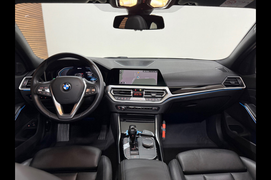 BMW 3 Serie Touring 320e Sportline | Pano | Leder | Laser | Shadow Line | Trekhaak elektr. | 18 inch | Stoelverwarming