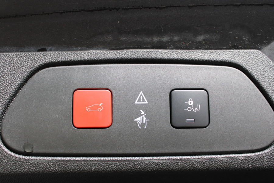 Opel Grandland X 1.6 Turbo Ultimate | Trekhaak | BLIS | Carplay | Navigatie | Trekhaak |