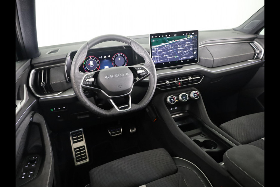 Škoda Kodiaq 1.5 TSI PHEV Sportline Business 204 pk Automaat (DSG) | Verlengde garantie | Navigatie | Panoramadak | Trekhaak (wegklapbaar) | Parkeersensoren | Achteruitrijcamera | Stoelverwarming v/a |