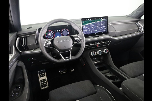 Škoda Kodiaq 1.5 TSI PHEV Sportline Business 204 pk Automaat (DSG) | Verlengde garantie | Navigatie | Panoramadak | Trekhaak (wegklapbaar) | Parkeersensoren | Achteruitrijcamera | Stoelverwarming v/a |