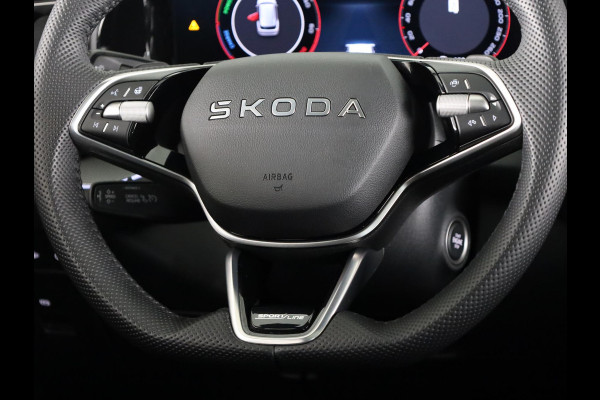 Škoda Kodiaq 1.5 TSI PHEV Sportline Business 204 pk Automaat (DSG) | Verlengde garantie | Navigatie | Panoramadak | Trekhaak (wegklapbaar) | Parkeersensoren | Achteruitrijcamera | Stoelverwarming v/a |
