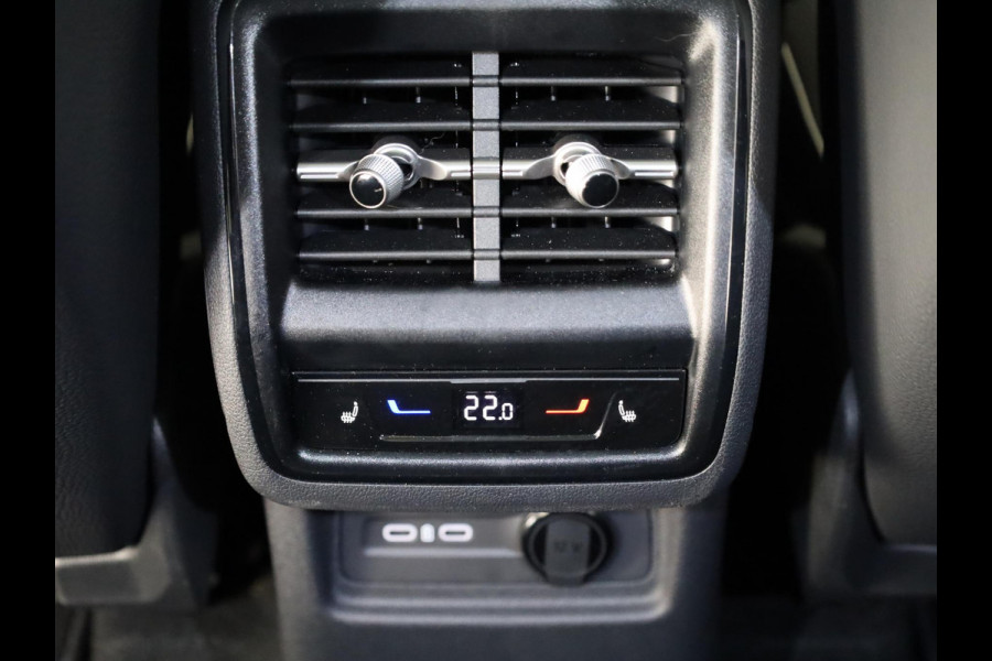 Škoda Kodiaq 1.5 TSI PHEV Sportline Business 204 pk Automaat (DSG) | Verlengde garantie | Navigatie | Panoramadak | Trekhaak (wegklapbaar) | Parkeersensoren | Achteruitrijcamera | Stoelverwarming v/a |