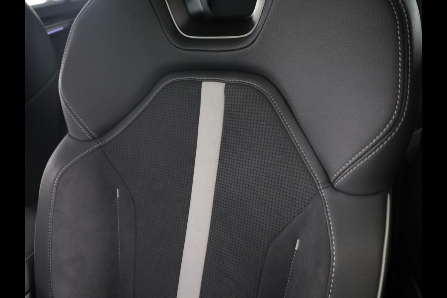 Škoda Kodiaq 1.5 TSI PHEV Sportline Business 204 pk Automaat (DSG) | Verlengde garantie | Navigatie | Panoramadak | Trekhaak (wegklapbaar) | Parkeersensoren | Achteruitrijcamera | Stoelverwarming v/a |