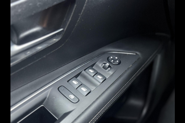 Peugeot 3008 1.2 PureTech Allure 2e Eigenaar|Navi|Camera|Carplay|D-riem v.v. in 2025|Stoelverwarming|Leder|3d Cockpit|APK tot 06-2027