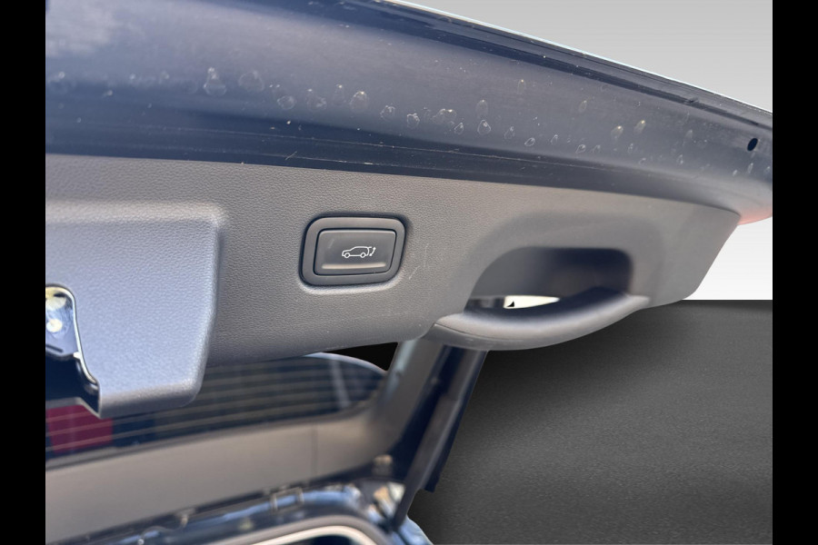 Hyundai KONA ELECTRIC Premium 65.4 kWh Bose audio | Elektrische stoelen / Memory functie | 360 camera | Head-up display