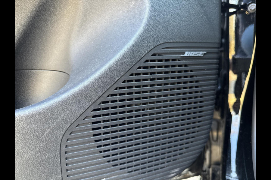 Hyundai KONA ELECTRIC Premium 65.4 kWh Bose audio | Elektrische stoelen / Memory functie | 360 camera | Head-up display