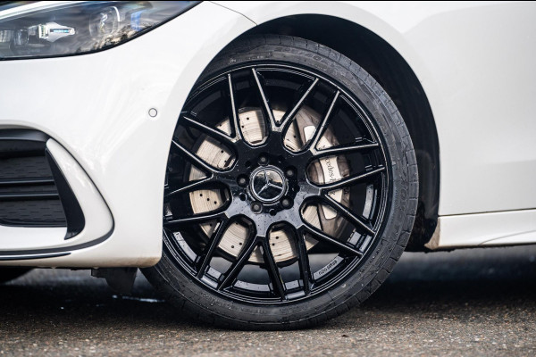 Mercedes-Benz C-Klasse Estate 300 e Luxury Line i phev I Leder I Carplay I Digital Light I AMG I Dealeronderhouden I