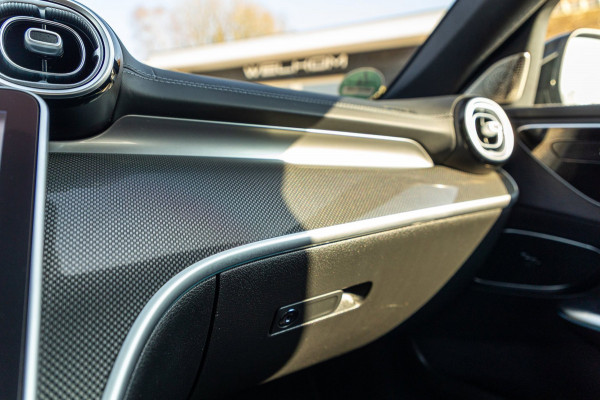 Mercedes-Benz C-Klasse Estate 300 e Luxury Line i phev I Leder I Carplay I Digital Light I AMG I Dealeronderhouden I