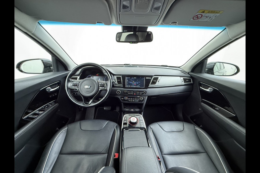 Kia e-Niro ExecutiveLine 64kWh SOH 100% Leder Warmtepomp Elek.Stoel+Memory JBL®-Audio Pdc Navi Ecc Camera Apple Carplay Android Auto Stoelverwarming+Koeling Stuurverwarming Lmv Privacy Glas DAB Vess Lane Assist Blind Spot Origineel Nederlandse Auto Dealeronderhouden