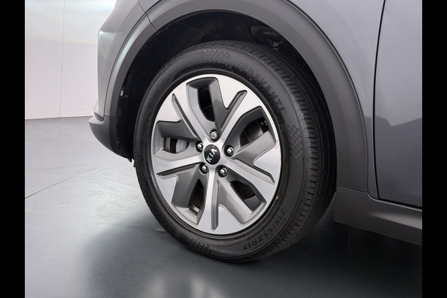 Kia e-Niro ExecutiveLine 64kWh SOH 100% Leder Warmtepomp Elek.Stoel+Memory JBL®-Audio Pdc Navi Ecc Camera Apple Carplay Android Auto Stoelverwarming+Koeling Stuurverwarming Lmv Privacy Glas DAB Vess Lane Assist Blind Spot Origineel Nederlandse Auto Dealeronderhouden