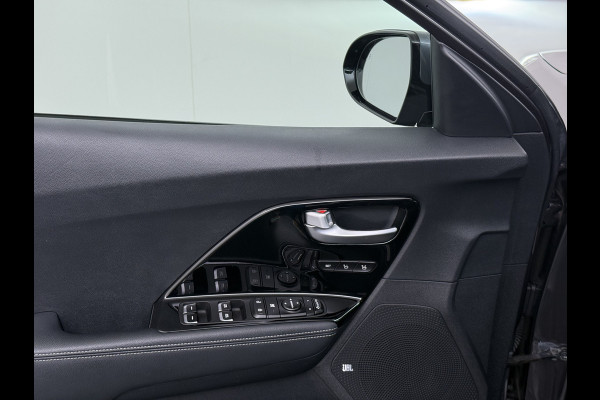 Kia e-Niro ExecutiveLine 64kWh SOH 100% Leder Warmtepomp Elek.Stoel+Memory JBL®-Audio Pdc Navi Ecc Camera Apple Carplay Android Auto Stoelverwarming+Koeling Stuurverwarming Lmv Privacy Glas DAB Vess Lane Assist Blind Spot Origineel Nederlandse Auto Dealeronderhouden