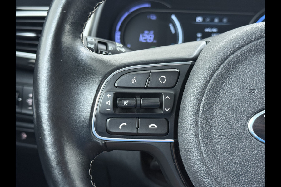 Kia e-Niro ExecutiveLine 64kWh SOH 100% Leder Warmtepomp Elek.Stoel+Memory JBL®-Audio Pdc Navi Ecc Camera Apple Carplay Android Auto Stoelverwarming+Koeling Stuurverwarming Lmv Privacy Glas DAB Vess Lane Assist Blind Spot Origineel Nederlandse Auto Dealeronderhouden
