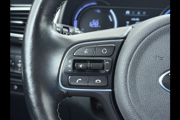 Kia e-Niro ExecutiveLine 64kWh SOH 100% Leder Warmtepomp Elek.Stoel+Memory JBL®-Audio Pdc Navi Ecc Camera Apple Carplay Android Auto Stoelverwarming+Koeling Stuurverwarming Lmv Privacy Glas DAB Vess Lane Assist Blind Spot Origineel Nederlandse Auto Dealeronderhouden