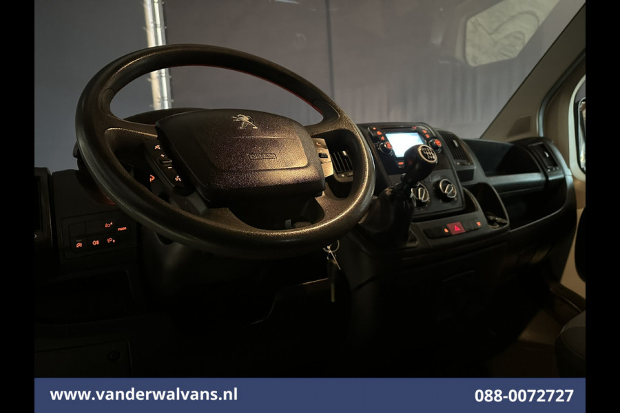 Peugeot Boxer 2.0 BlueHDI 130pk Pick up Dubbel Cabine Open laadbak Euro6 Airco | 7-Zits | Trekhaak | Navigatie