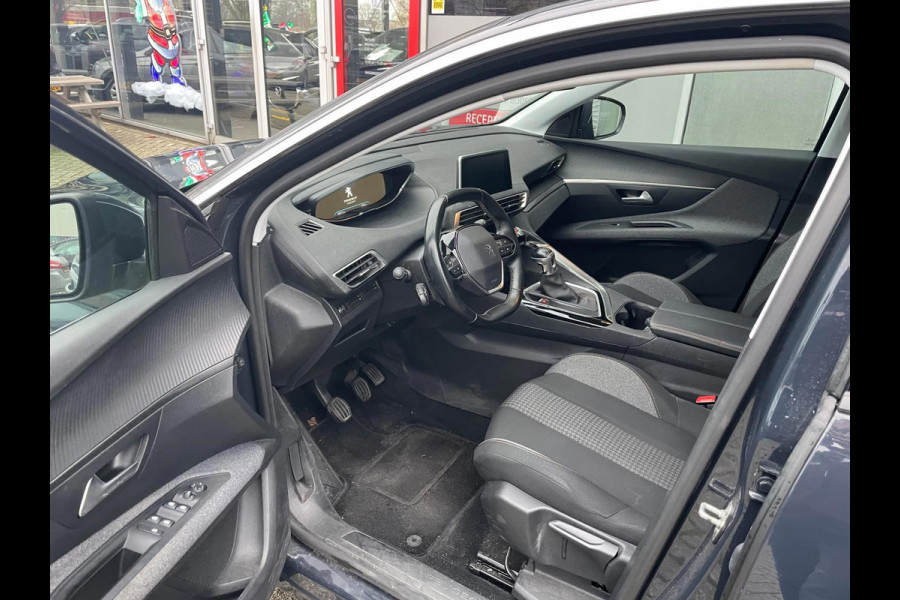 Peugeot 3008 1.2 PureTech Blue Lease Executive / camera