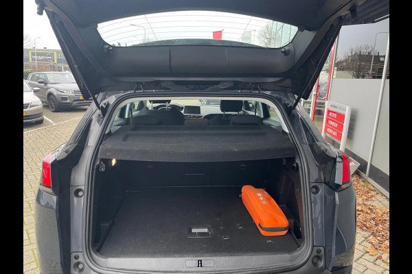 Peugeot 3008 1.2 PureTech Blue Lease Executive / camera