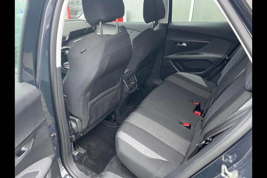 Peugeot 3008 1.2 PureTech Blue Lease Executive / camera