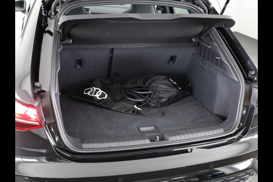 Audi A3 Sportback 40 TFSI e S edition 204 pk S-tronic | Verlengde garantie | Navigatie | Panoramadak | Parkeersensoren (Park assist) | Achteruitrijcamera | Stoelverwarming | S-Line |