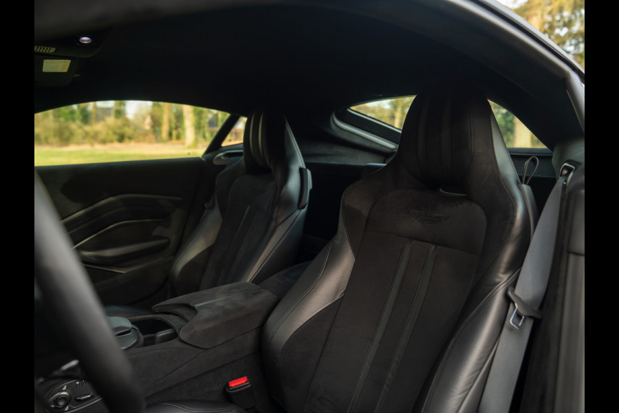 Aston Martin Vantage 4.0 V8 | Carbon pack ext + int | Véél alcantara | Kopi Bronze