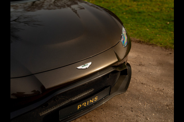 Aston Martin Vantage 4.0 V8 | Carbon pack ext + int | Véél alcantara | Kopi Bronze