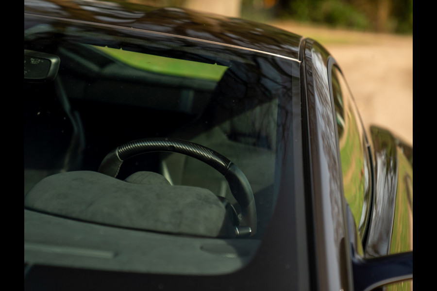 Aston Martin Vantage 4.0 V8 | Carbon pack ext + int | Véél alcantara | Kopi Bronze