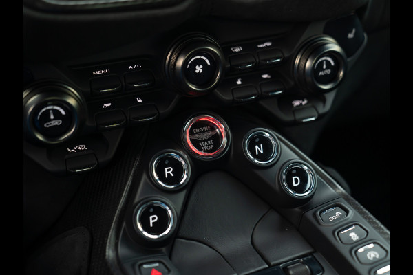 Aston Martin Vantage 4.0 V8 | Carbon pack ext + int | Véél alcantara | Kopi Bronze