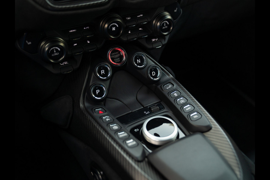 Aston Martin Vantage 4.0 V8 | Carbon pack ext + int | Véél alcantara | Kopi Bronze