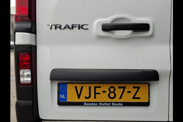 Renault Trafic 2.0 dCi 145 T27 L1H1 Comfort AUTOMAAT / IMPERIAL / NAVI / KASTEN INRICHTING / TREKHAAK
