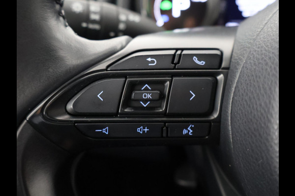 Toyota Yaris 1.5 Hybrid Executive | JBL speakers | Headup display| Leder interieur | Stoelverwarming