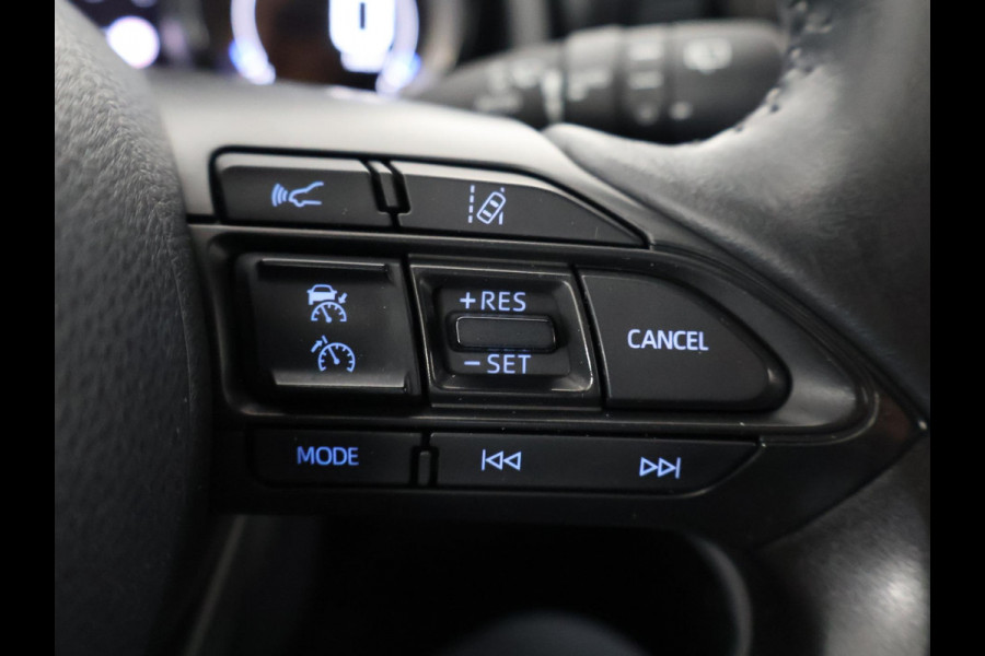 Toyota Yaris 1.5 Hybrid Executive | JBL speakers | Headup display| Leder interieur | Stoelverwarming