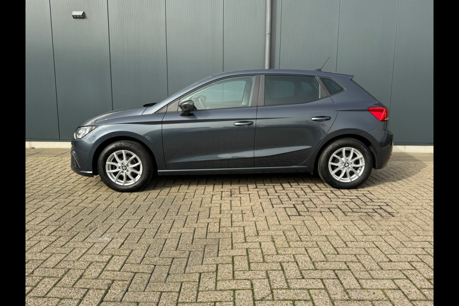 Seat Ibiza 1.0 TSI Style * Navigatie * Camera * Climate Control * Cruise * Licht metaal *