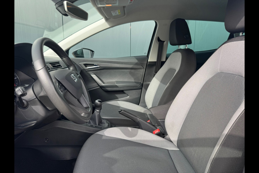 Seat Ibiza 1.0 TSI Style * Navigatie * Camera * Climate Control * Cruise * Licht metaal *