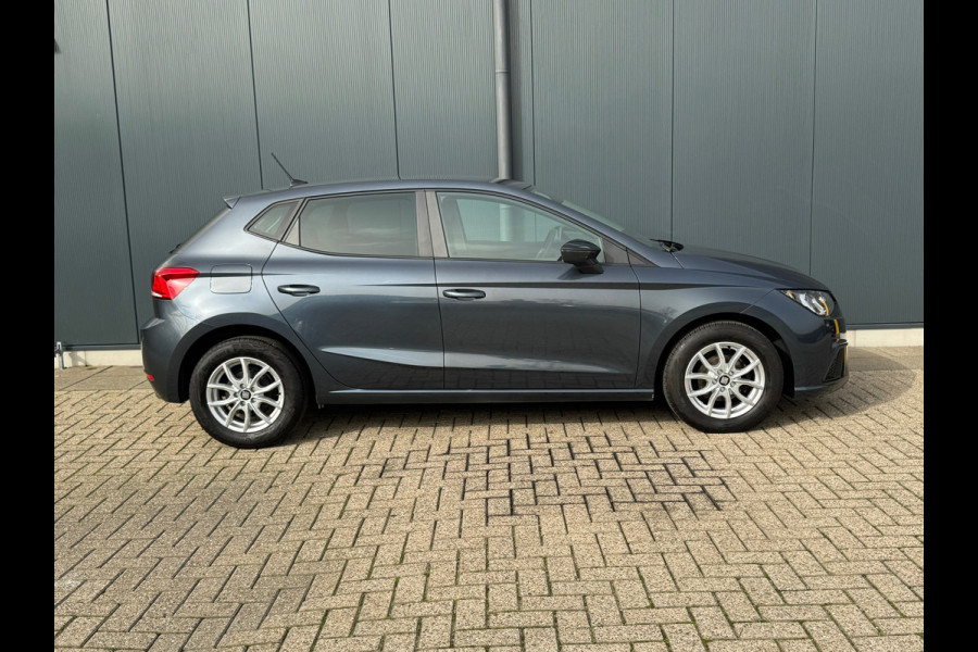 Seat Ibiza 1.0 TSI Style * Navigatie * Camera * Climate Control * Cruise * Licht metaal *
