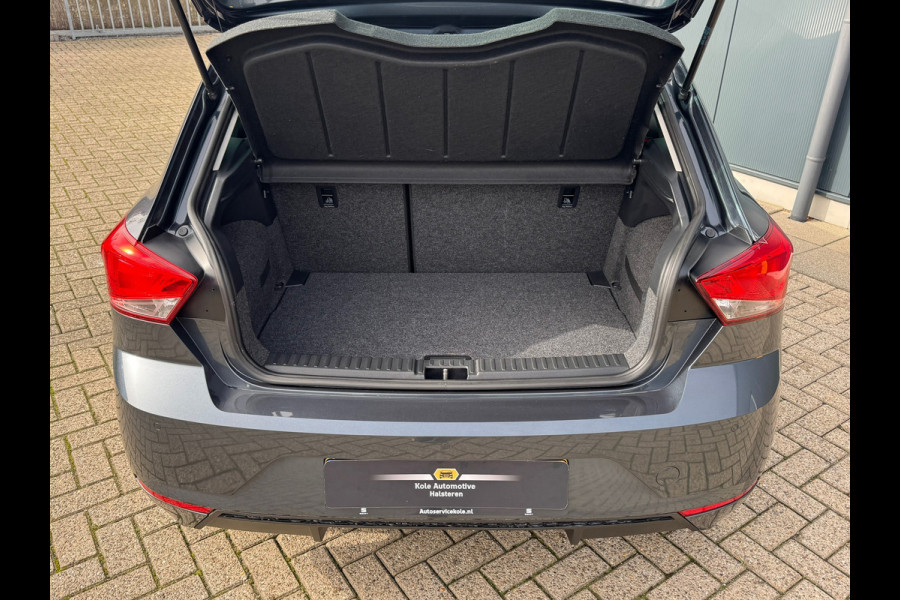 Seat Ibiza 1.0 TSI Style * Navigatie * Camera * Climate Control * Cruise * Licht metaal *