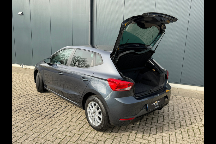 Seat Ibiza 1.0 TSI Style * Navigatie * Camera * Climate Control * Cruise * Licht metaal *