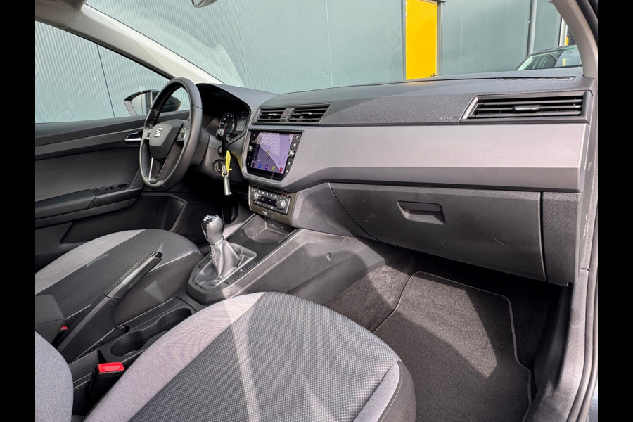 Seat Ibiza 1.0 TSI Style * Navigatie * Camera * Climate Control * Cruise * Licht metaal *