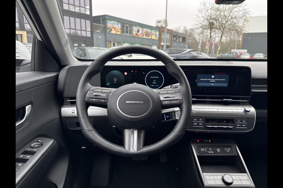 Hyundai KONA ELECTRIC Long Range Pure Edition 64.8 kWh Stoel / stuur verwarming | Adaptive cruise-control | Achteruitcamera / parkeersensoren rondom