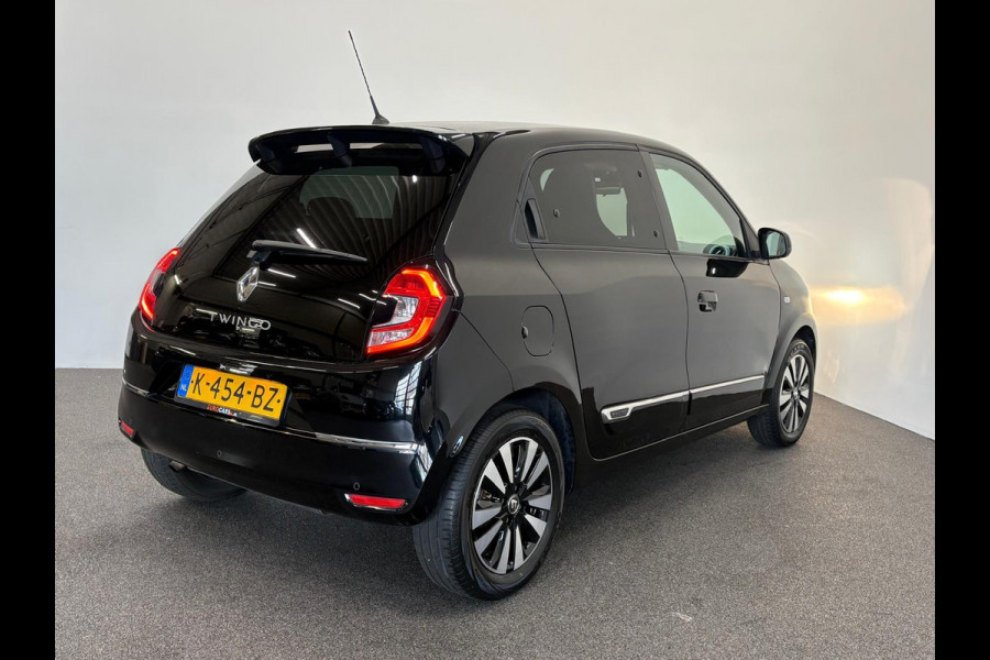 Renault Twingo 1.0 SCe Intens Navigatie Apple Carplay/Android Auto Parkeersensoren achter Cruise Control Climate Control Half leder Lichtmetalen velgen
