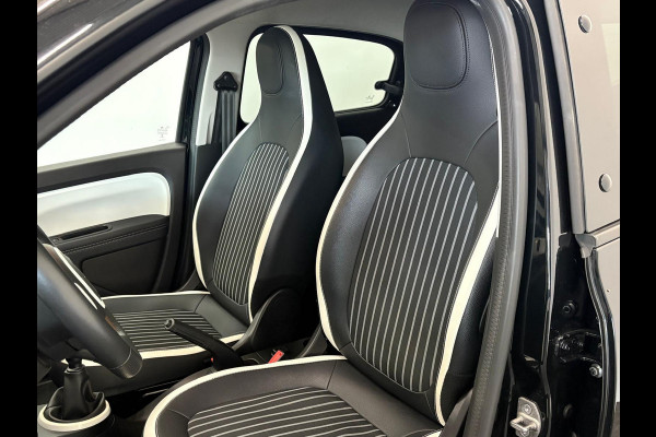Renault Twingo 1.0 SCe Intens Navigatie Apple Carplay/Android Auto Parkeersensoren achter Cruise Control Climate Control Half leder Lichtmetalen velgen