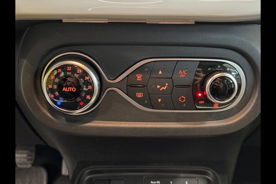 Renault Twingo 1.0 SCe Intens Navigatie Apple Carplay/Android Auto Parkeersensoren achter Cruise Control Climate Control Half leder Lichtmetalen velgen