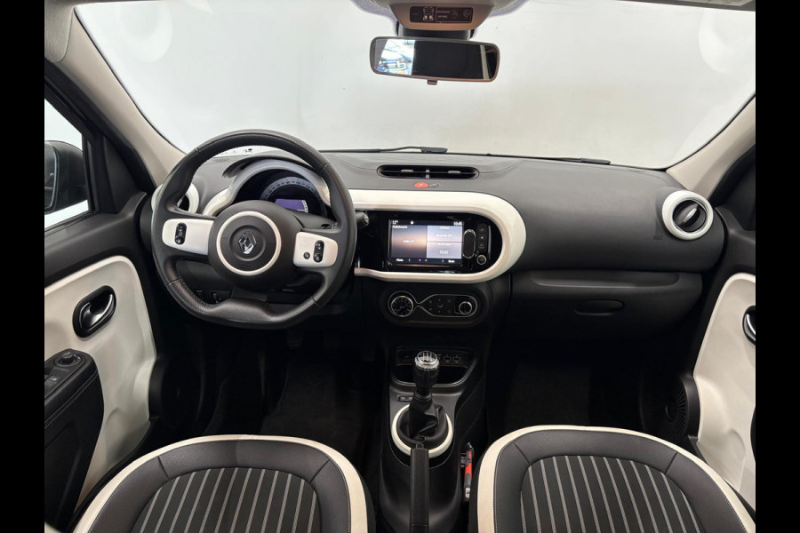 Renault Twingo 1.0 SCe Intens Navigatie Apple Carplay/Android Auto Parkeersensoren achter Cruise Control Climate Control Half leder Lichtmetalen velgen