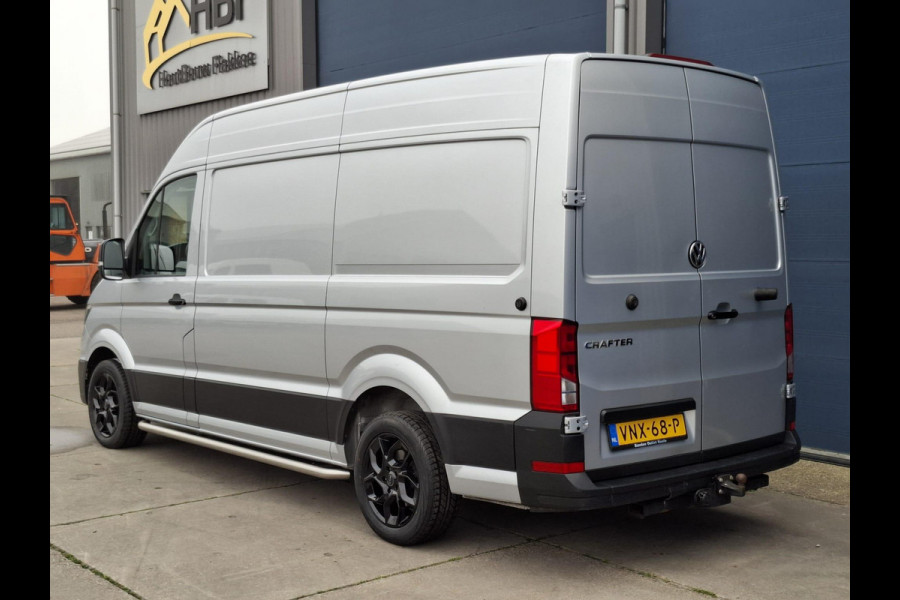 Volkswagen Crafter 35 2.0 TDI L3H3 Comfortline AIRCO / CRUISE CONTROLE / TREKHAAK / 3 ZITS / NAVI / CARPLAY