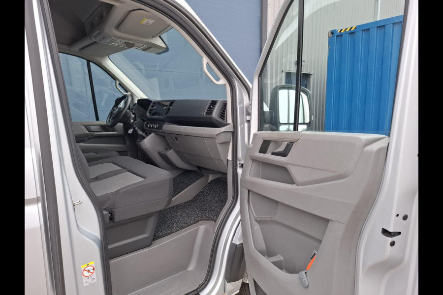 Volkswagen Crafter 35 2.0 TDI L3H3 Comfortline AIRCO / CRUISE CONTROLE / TREKHAAK / 3 ZITS / NAVI / CARPLAY