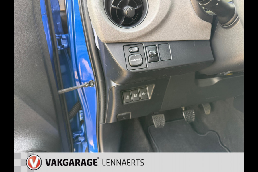 Toyota Yaris 1.0 VVT-i Design Rijklaarprijs / 12 mnd Bovag garantie
