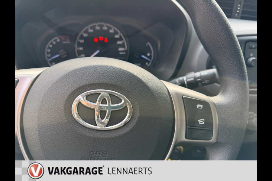 Toyota Yaris 1.0 VVT-i Design Rijklaarprijs / 12 mnd Bovag garantie