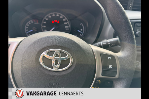 Toyota Yaris 1.0 VVT-i Design Rijklaarprijs / 12 mnd Bovag garantie