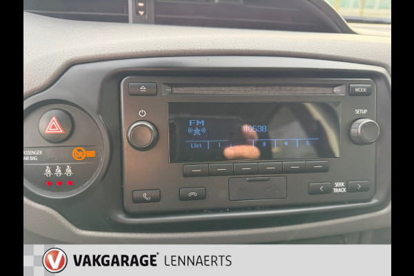 Toyota Yaris 1.0 VVT-i Design Rijklaarprijs / 12 mnd Bovag garantie