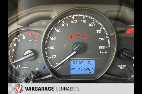 Toyota Yaris 1.0 VVT-i Design Rijklaarprijs / 12 mnd Bovag garantie