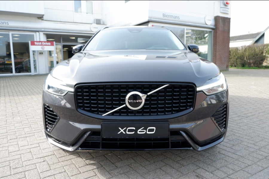 Volvo XC60 2.0 T8 Plus Dark / INCL. 12 mnd BOVAG / Full Option / Luchtverin